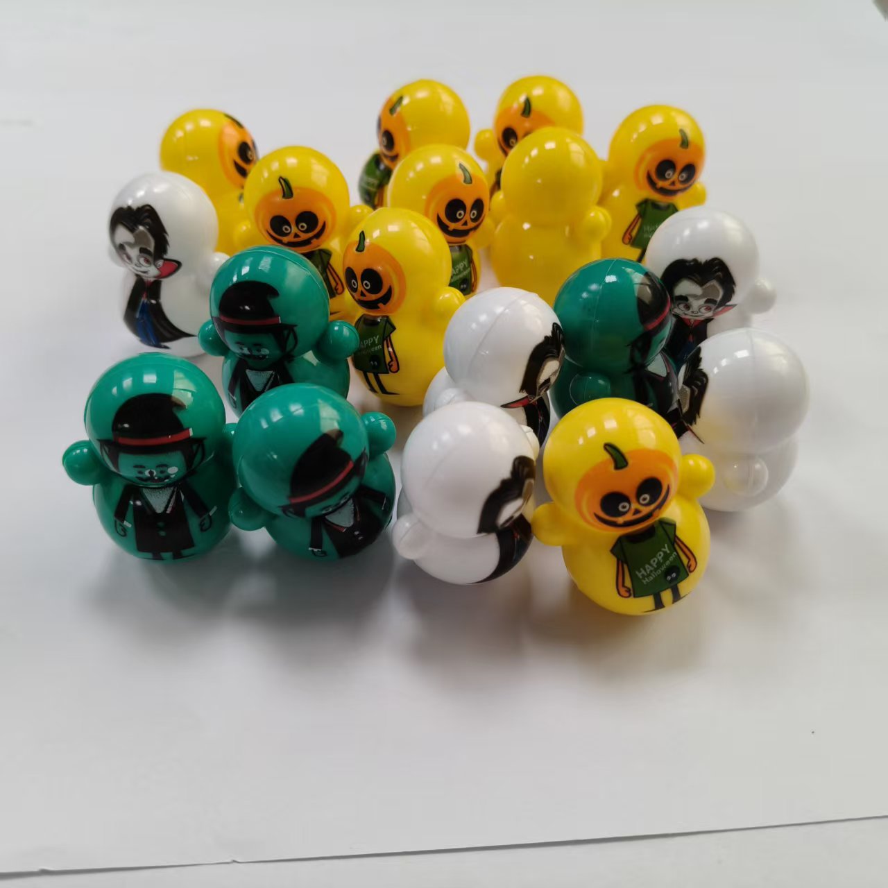 Mini vaso de juguete de pingüino de dibujos animados popular en TikTok, mini regalo infantil, juguete pequeño nostálgico de ocio, venta al por mayor