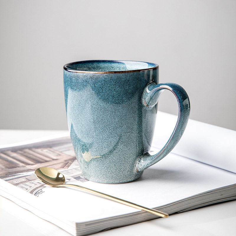 Amazon azul horno a taza taza de agua de cerámica personalidad taza de estilo europeo retro taza de café irregular al por mayor