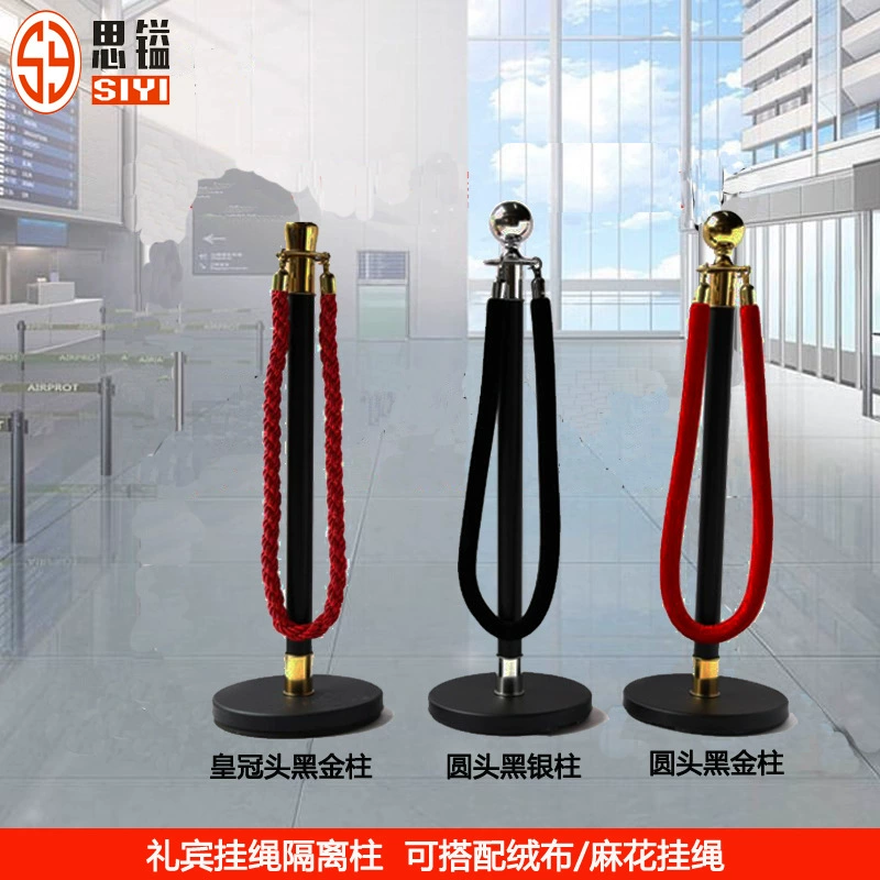 Высококачественная изысканная подвесная веревка для перил с колонной из черного золота, 1.0m нити красной бархатной веревки, производитель подвесных веревочных стержней для консьержа на ограждении для мероприятий.