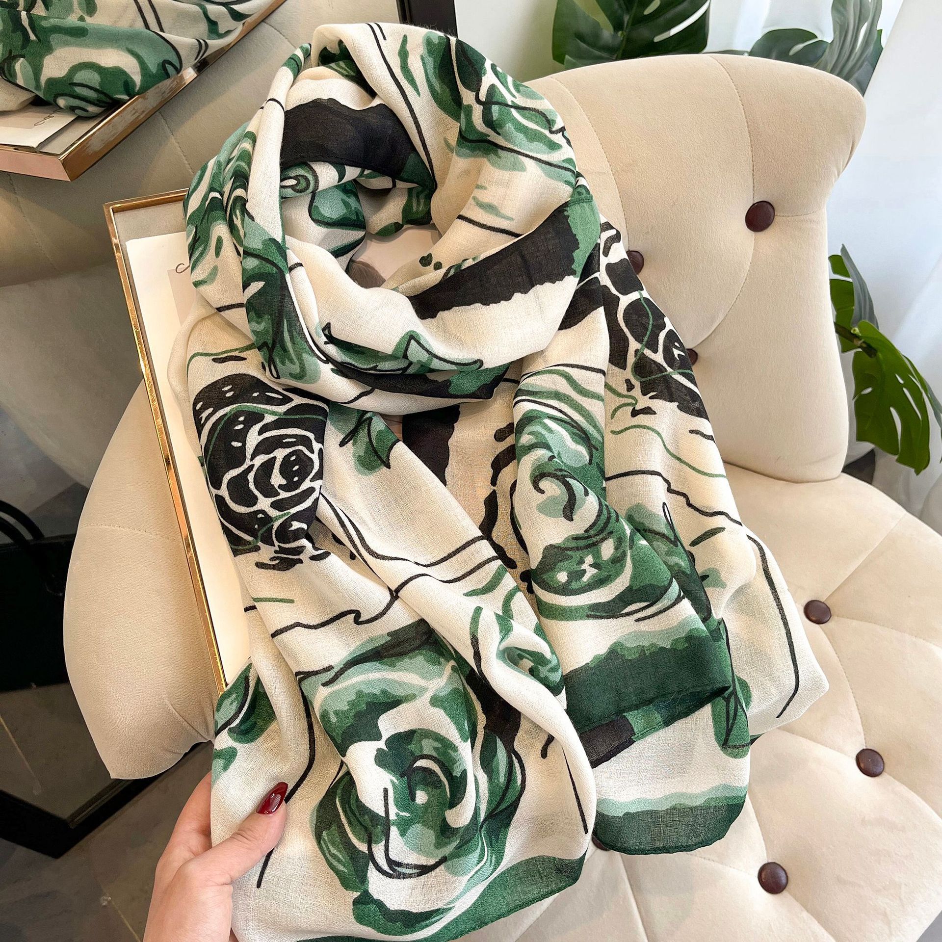 2023 Spring and Autumn New Cotton and Hemp Scarf Women's Little Fragrant Wind Mountain Camellia Fashion Versatile Shawl_voghion.com