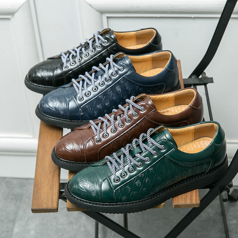 Primavera y verano transfronterizos nuevos zapatos de cuero de negocios con cordones para hombres Estación europea Moda de gran tamaño para hombres Zapatos formales para hombres Zapatillas casuales para hombres
