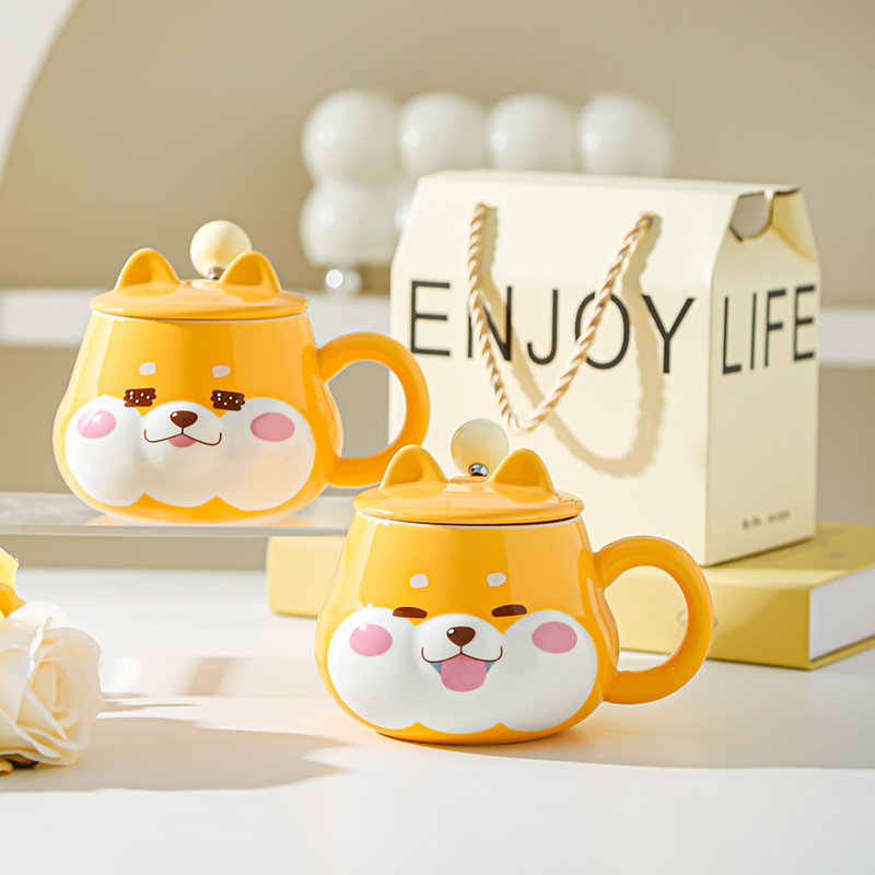 Hermosas tazas de cerámica con tapa de agua creativa de alta calidad para parejas de regalo de cumpleaños tazas de oficina domésticas