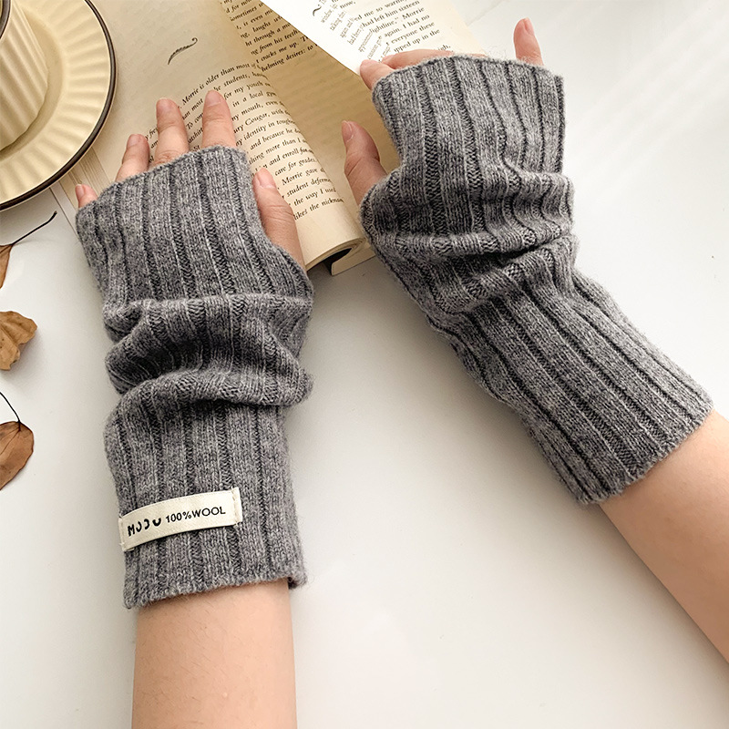 라이트 실버 그레이 [울 파일 스타일]