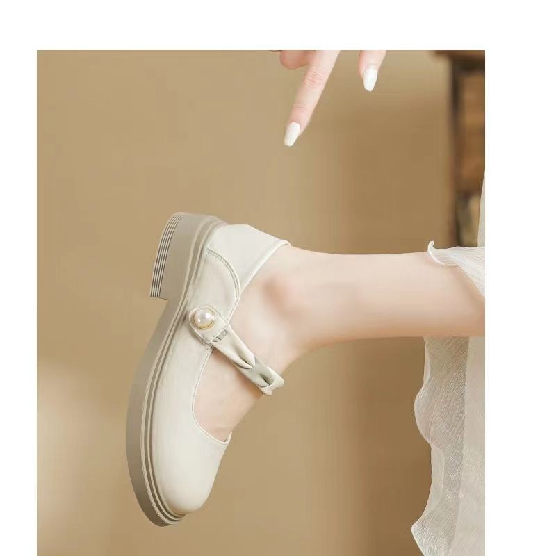 Retro estilo francés con suela gruesa y superficial zapatos de una sola mujer 2026 nueva primavera pequeña altura con zapatos de falda mary-zhen