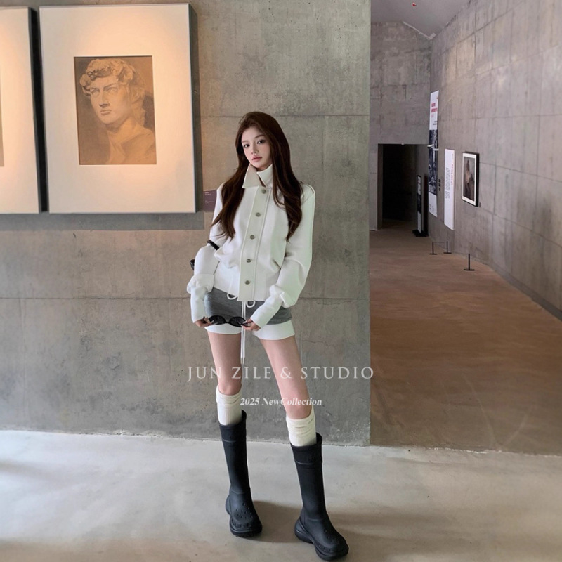 Spring Outfit Two-Piece Set Stylish Stand Collar Ribbed Waist-Cinching White Jacket Top Hot Girl Slim Shorts Women