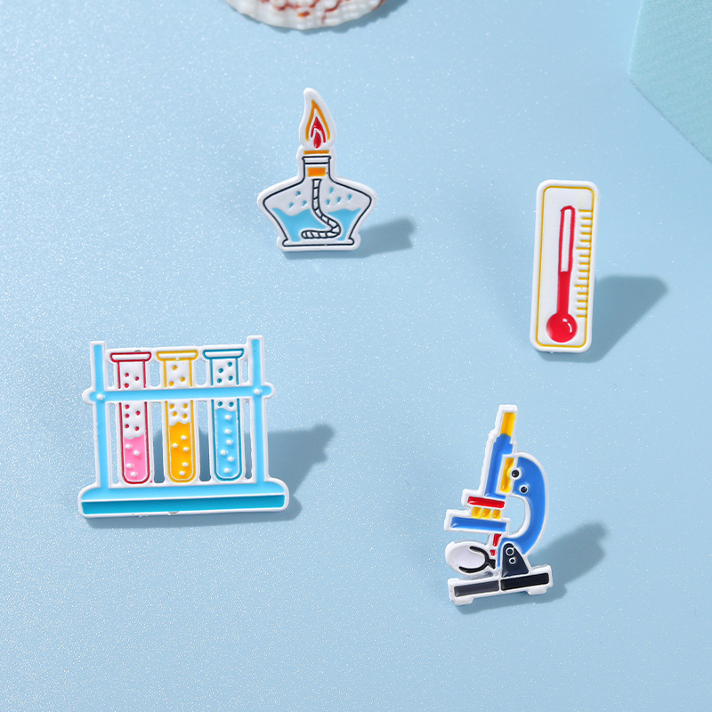 New creative cartoon chemical laboratory alcohol bottle thermometer microscope design sense alloy drop brooch
