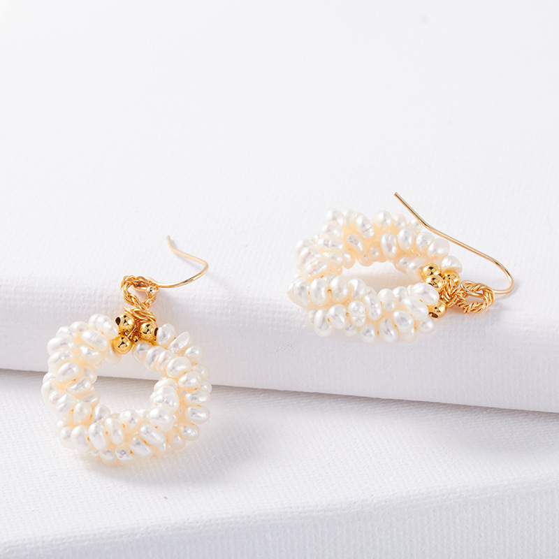 1 Pair Quantity Daily Occasion Freshwater Pearl, Brass Material Round Pattern 1 Pair Simple Style Round Freshwater Pearl Brass Plating Drop Earrings