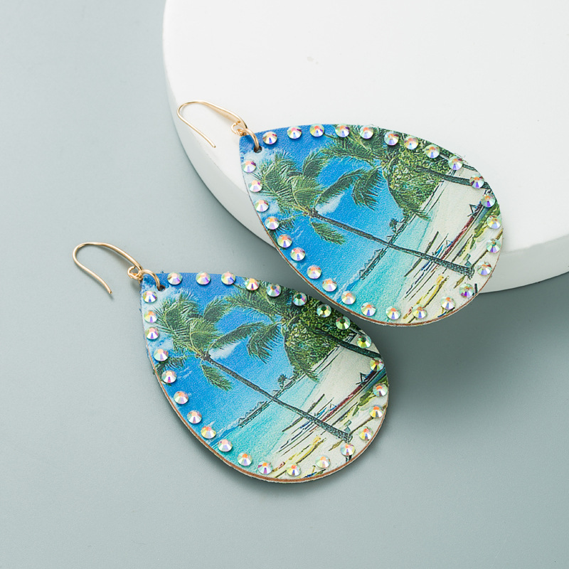 Fashion Leather Coconut Tree Print Drop-shaped Earrings display picture 5