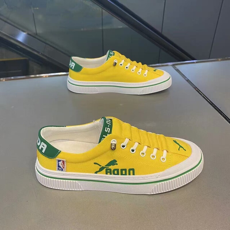 2026 New Round-Toe Sneakers, Wear-Resistant, Flat-Soled, Versatile, British Style Men's Shoes, Youthful Casual Slip-On Trendy Shoes 2026 New Round-Toe Sneakers, Wear-Resistant, Flat-Soled, Versatile, British Style Men's Shoes, Youthful Casual Slip-On Trendy Shoes