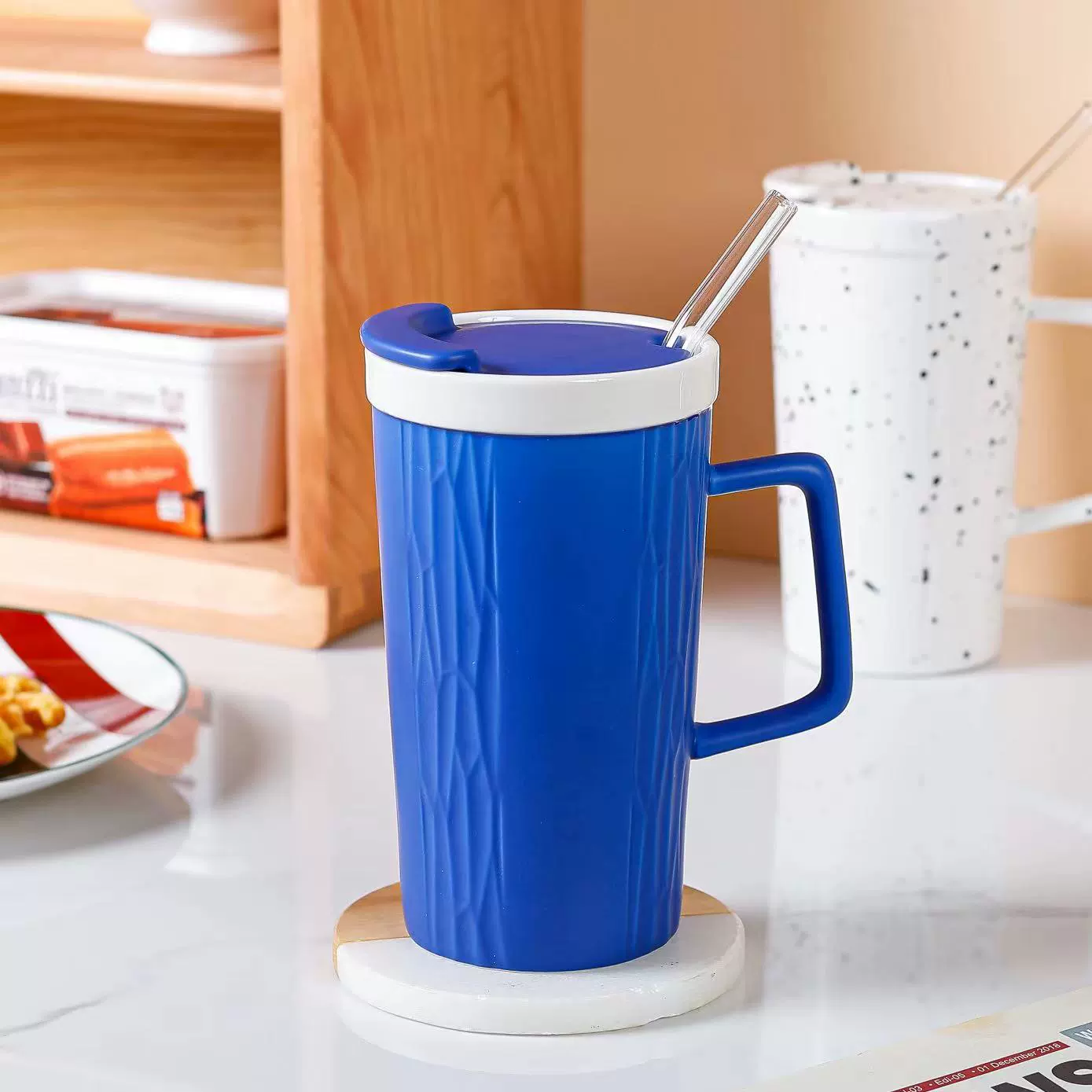 Straw, ceramic capacious high quality tea cup, simple and elegant design