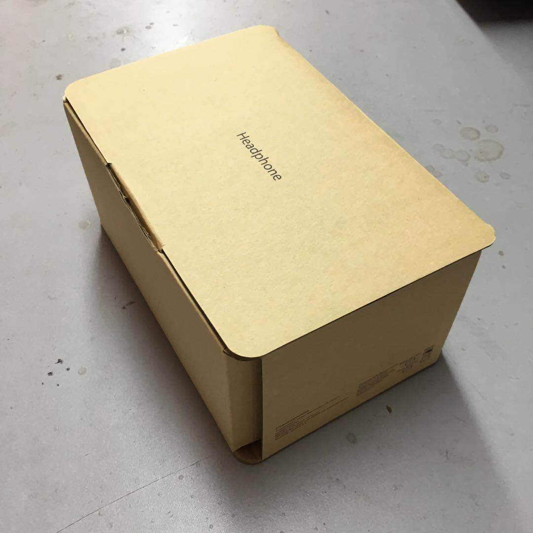 D-422 leather box packaging 2
