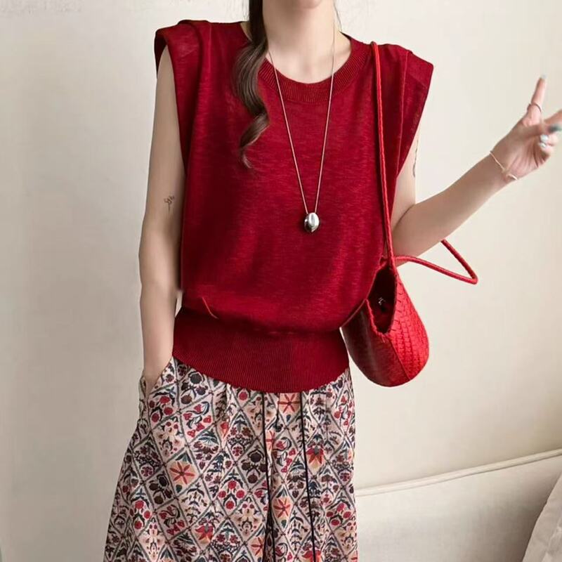 2026 Korean-style fashionable sleeveless knitted vest for women, stylish round neck with shoulder pads, solid color, versatile and slimming pullover top
