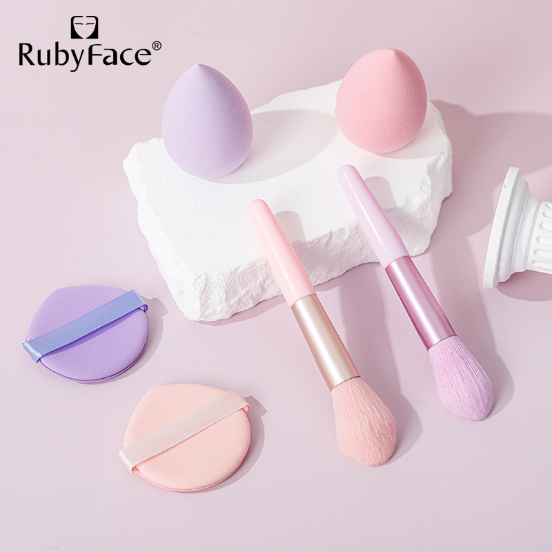 Makeup Tool Set Image 3