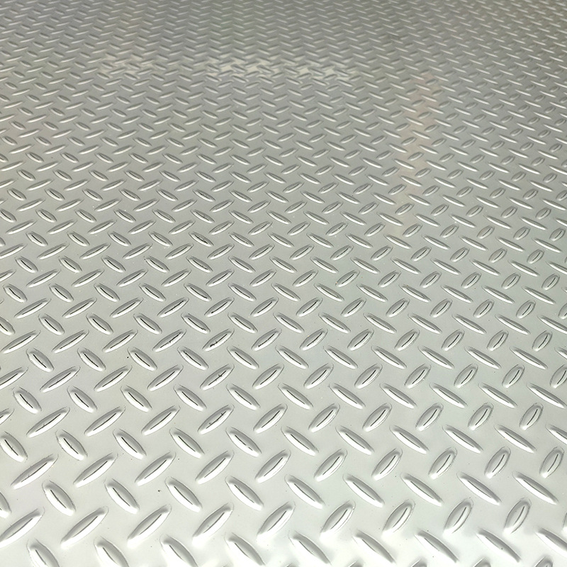 厂家直销201#304#不锈钢花纹板平板楼梯板防滑板开平剪拆加工批发