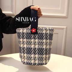 ファッショナブルでシンプルなチェック柄の韓国キャンバスバケットバッグ、カジュアルで多用途なママバッグ、厚みのあるランチボックスバッグ、ハンドバッグ