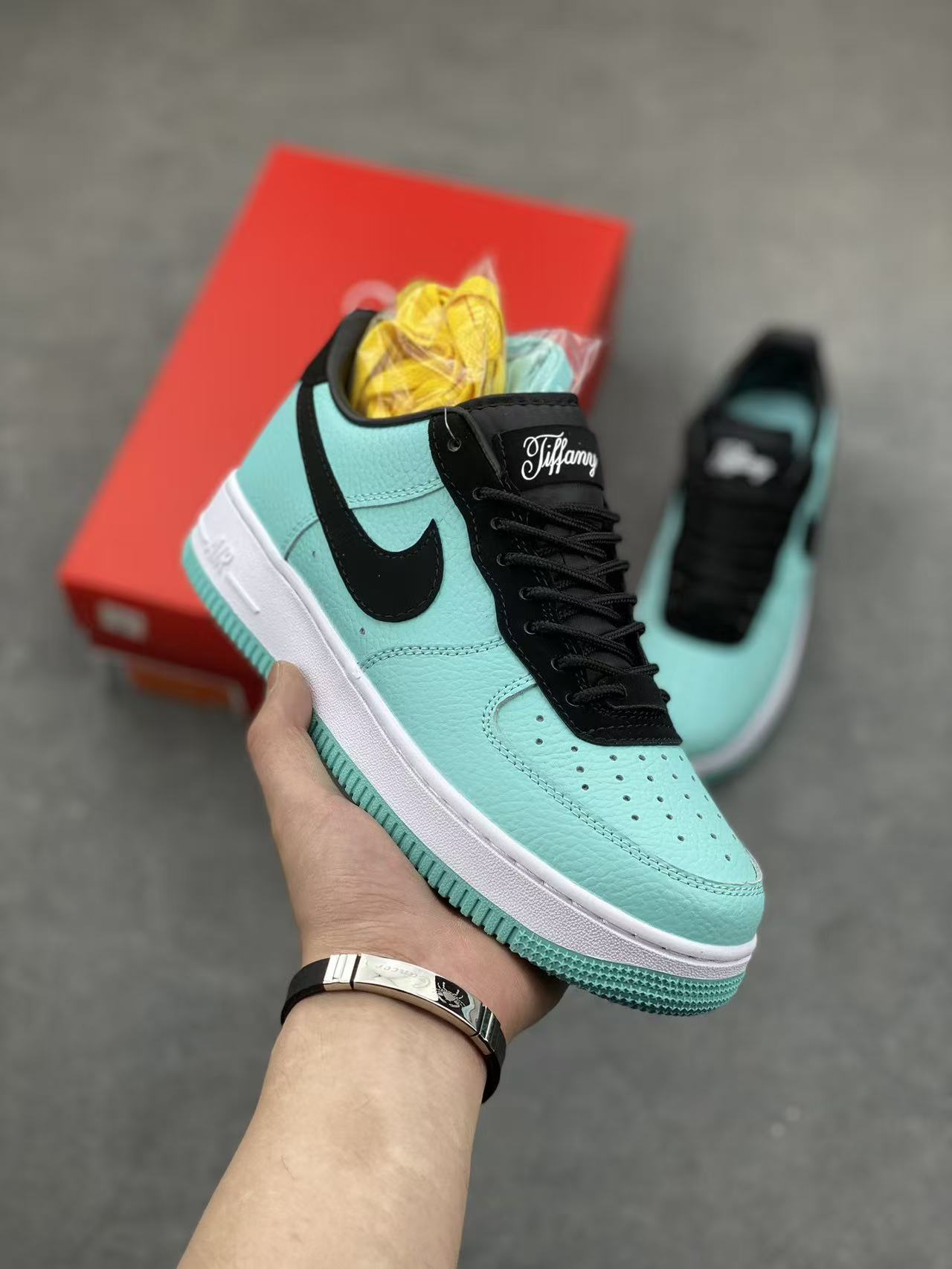 Zapatos de comercio exterior transfronterizo Putian AF1 Fuerza Aérea No. 1 blanco puro negro puro zapatos de patina baja para hombres y mujeres zapatos deportivos casuales