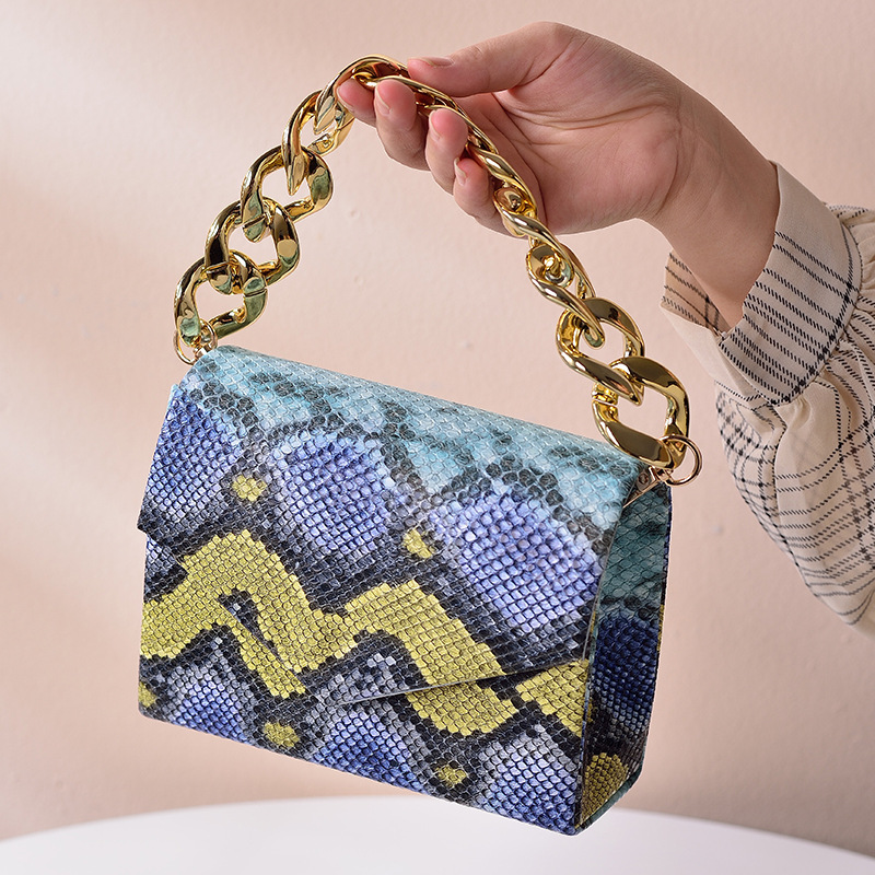 Creativa nicho de moda serpentina bolsa de estilo europeo y americano cadena patrón animal bolsa cruzada-frontera bolso de noche de las mujeres