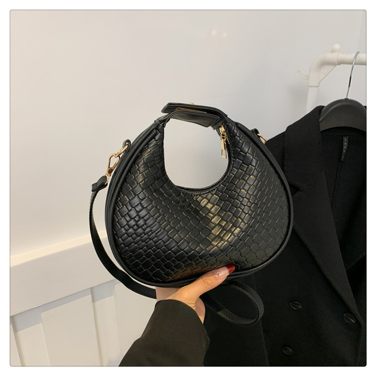 Bolsos para mujer 2023 invierno nueva moda patrón de cocodrilo bolso de hombro de luna nueva moda simple bolso de estilo occidental