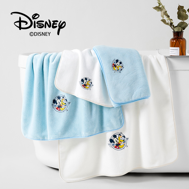 Authentic Mickey Kidsren's Bath Towel Baby Newborn Baby Bath Wrap Is Thicker Than Pure Cotton, Absorbs Water and Does Not Shed Hair in Winter