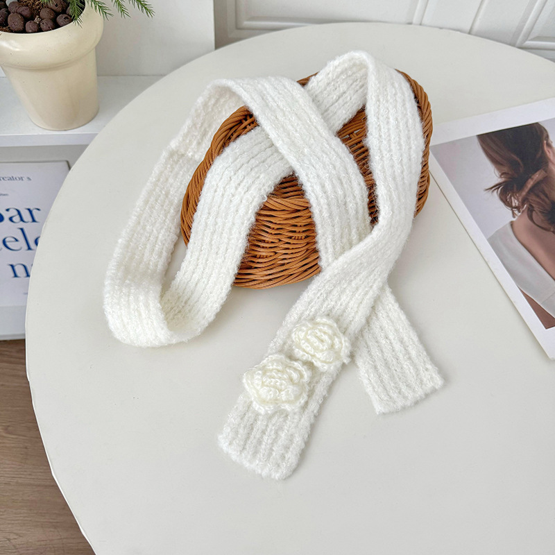 Buñuelo largo de invierno femenino estilo coreano decoración universal pequeña bufandas pequeñas fragancias de ganchillo a mano rosa de punto collar