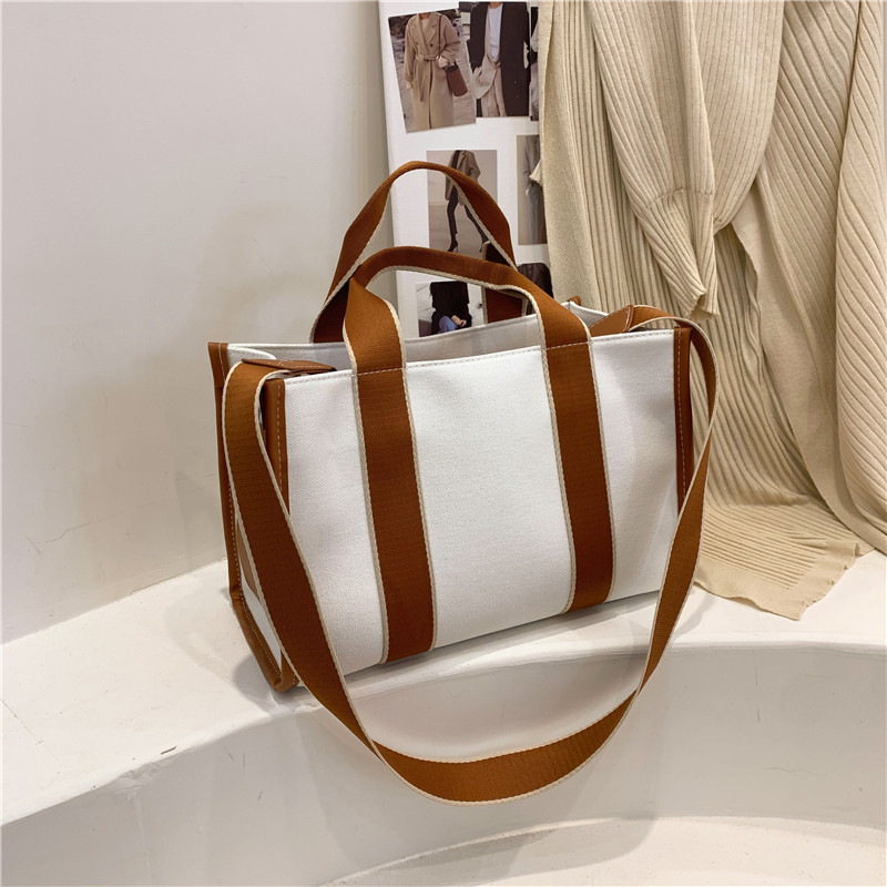 2024 verano nuevo bolso de lona de moda versión coreana ins bolso de gran capacidad mensajero de un solo hombro para mujer