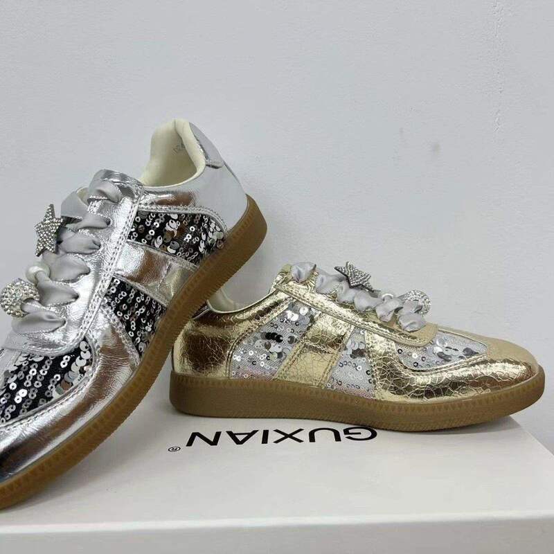 Low-Top Moral Training Shoes, Versatile Sequin Lace Trendy Breathable Casual Shoes for Women in Autumn 2025