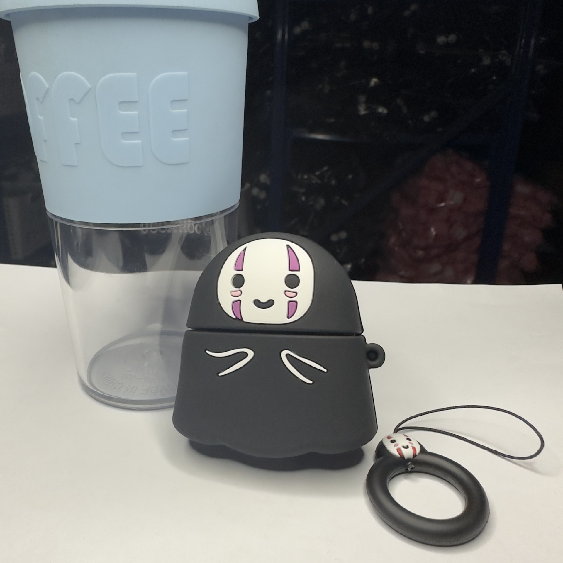 139 긴 얼굴없는 남자