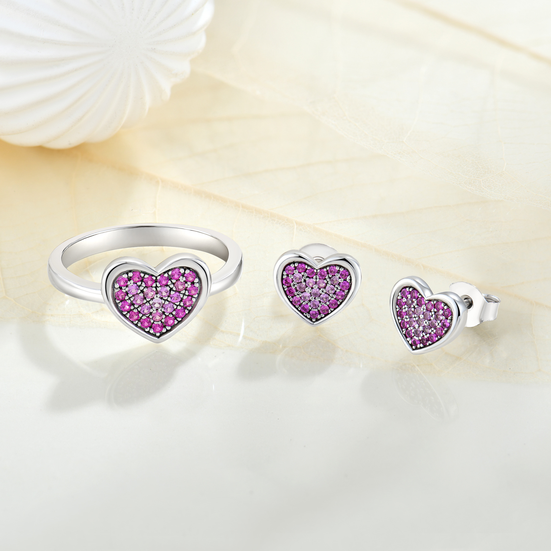 3g Weight Zircon Inlay Material Rings, Earrings Classification 925 Sterling Silver Heart Shape Zircon Rings Earrings