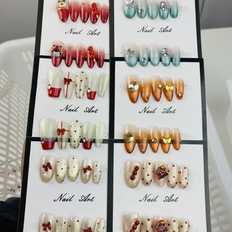 Purely Handmade Wearable Nails Wholesale Internet Celebrity Popular Cat Eye Patch Finished Product Live Broadcast Stall Supply Unique Light Luxury