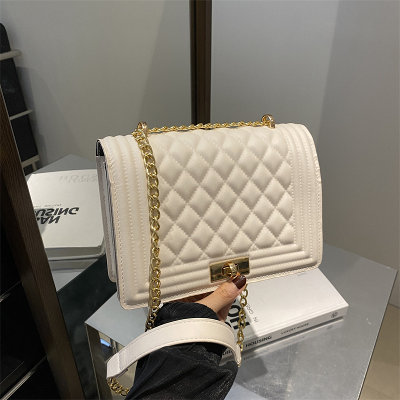 Bolso de cadena de diamante de alta sensación 2024 nuevo bolso cuadrado de moda nicho universal bolso de hombro casual