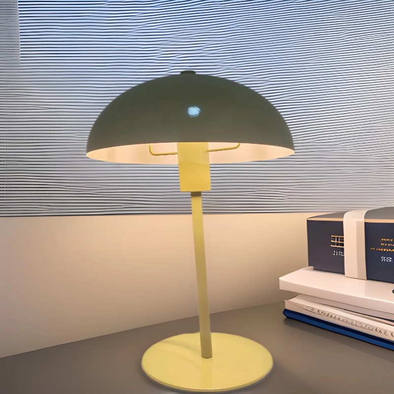 Lámpara de pie de seta de barra recta de metal directa de fábrica, lámpara de mesa, lámpara de mesa transfronteriza de dormitorio y sala de estar