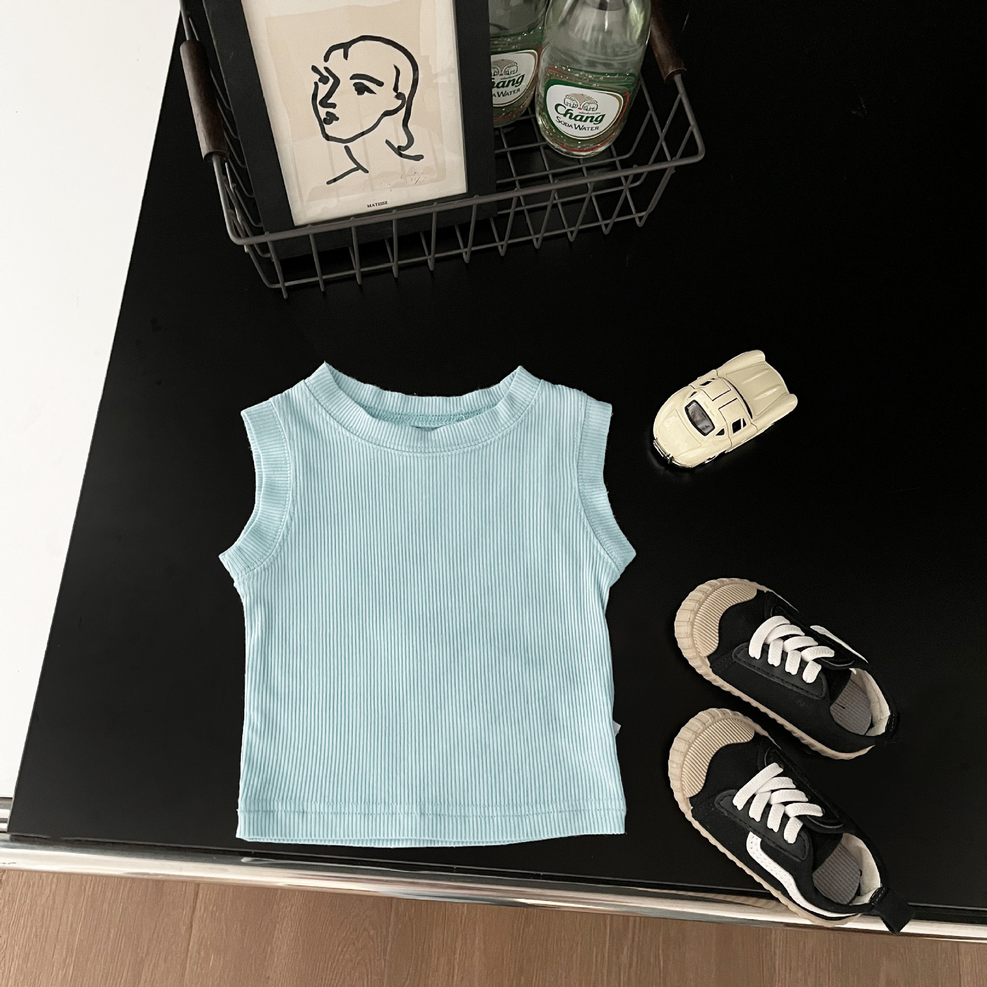 Baby guapo chaleco delgado de verano 2026 nueva ropa de bebé fresca de color sólido sin mangas chaqueta para niños