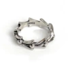Fish bone ring