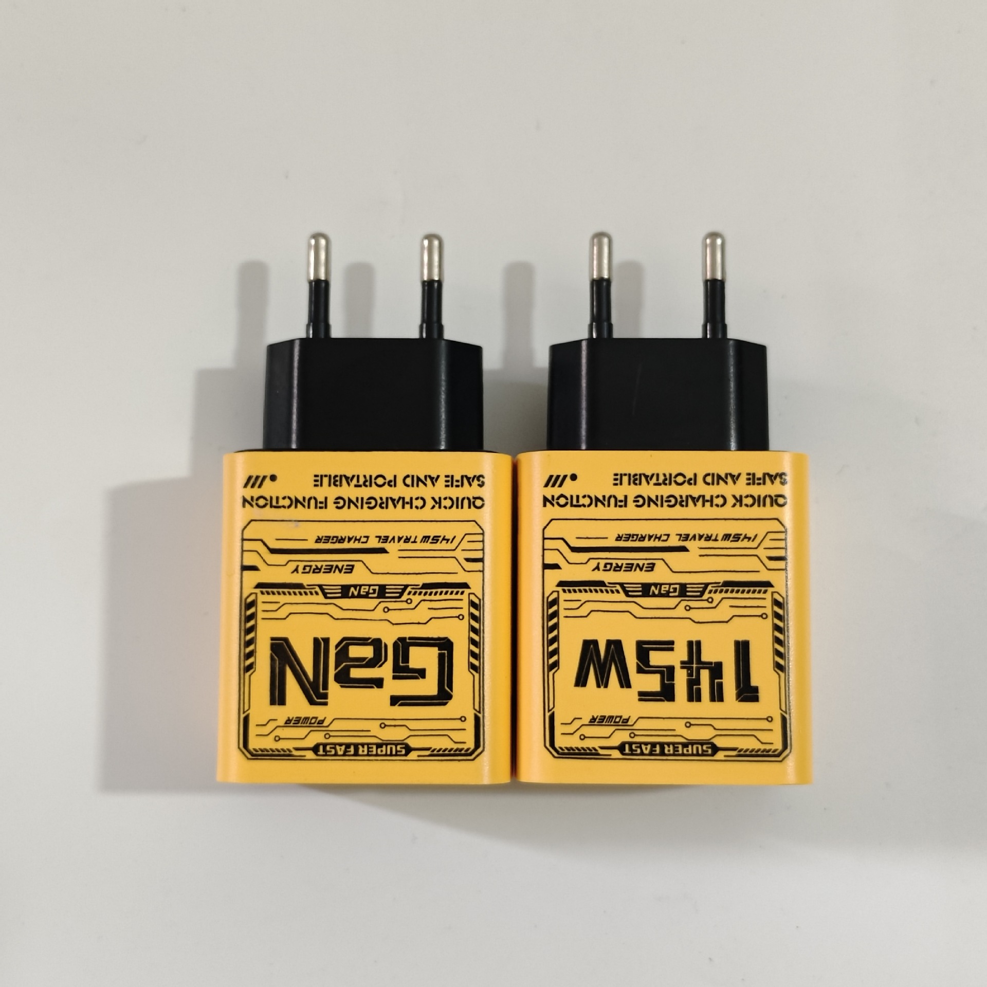Neues Produkt PD145W intelligentes Ladegerät Dual Typ-C + einzelner USB-Adapter Multifunktions-Mobiltelefon-Schnellladevorrichtung