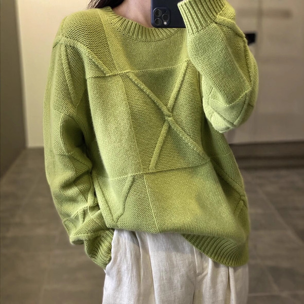 Woolen base body-friendly demi-season set with a round collar