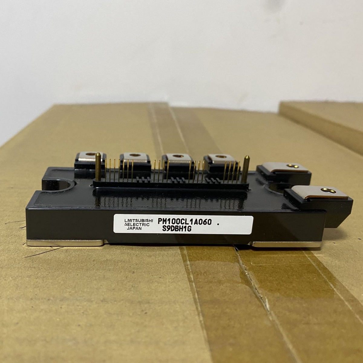 PM50CLA060  PM100CL1A060  PM75RLA060  PM75CLA060  原装新