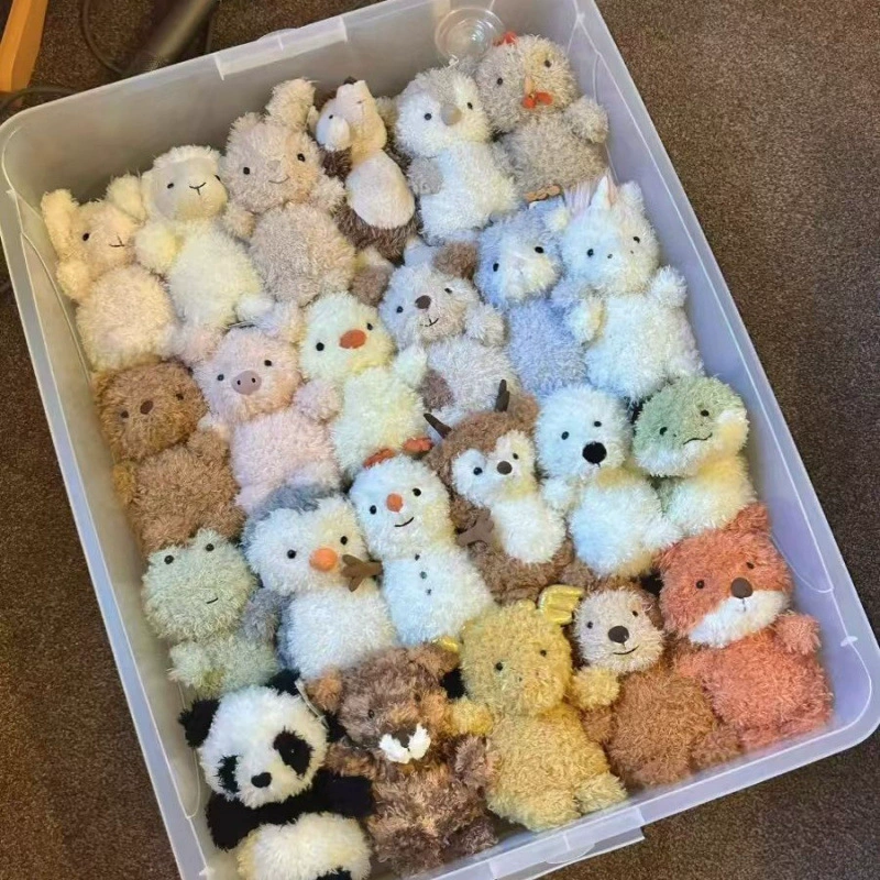 Серия кудрявых кукол-животных, настольных кукол, плюшевых игрушек, зайцев-медведей, успокаивающих собак, змей и кошек.