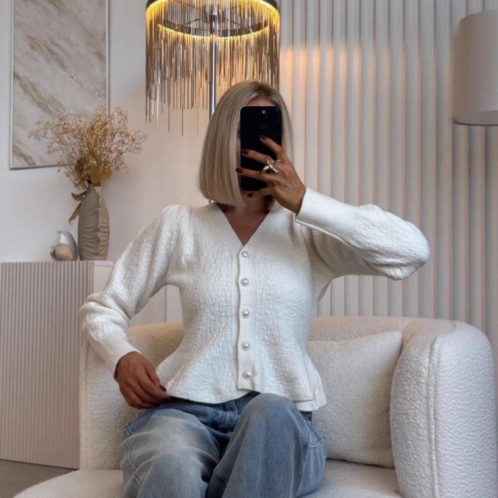 Tweed Style Sweater Jacket for Women in Autumn and Winter New Design Elegant Slim Short V-Neck Knitted Cardigan Top