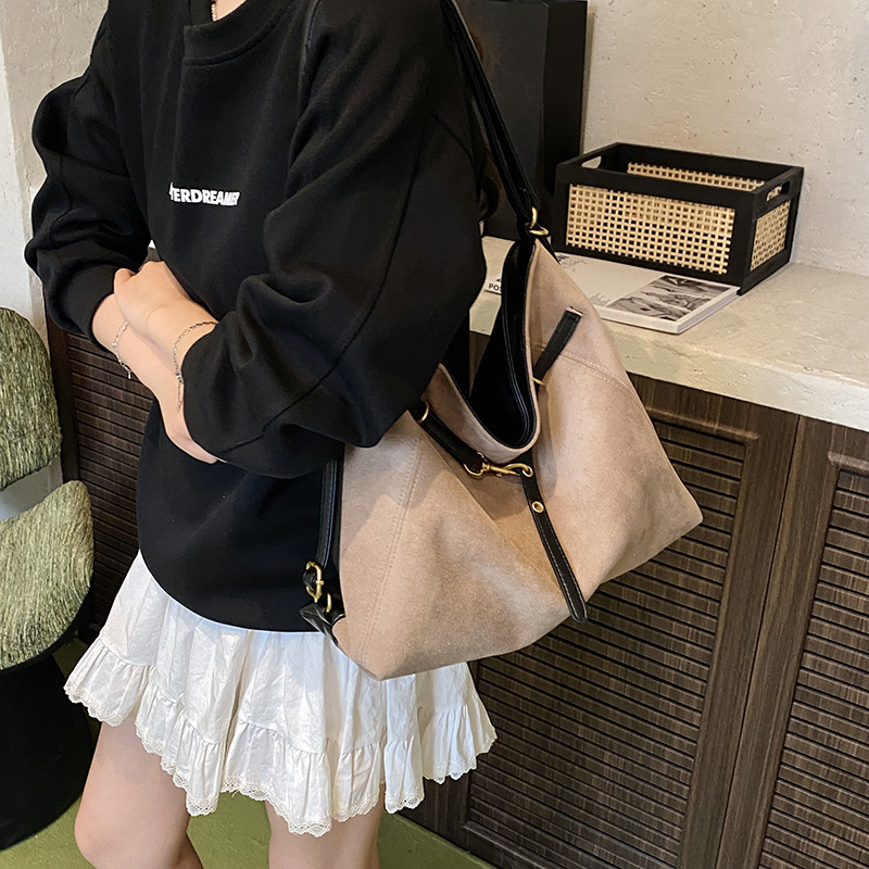 高颜值托特包女2025新款法式通勤质感复古磨砂百搭双肩腋下单肩包|undefined