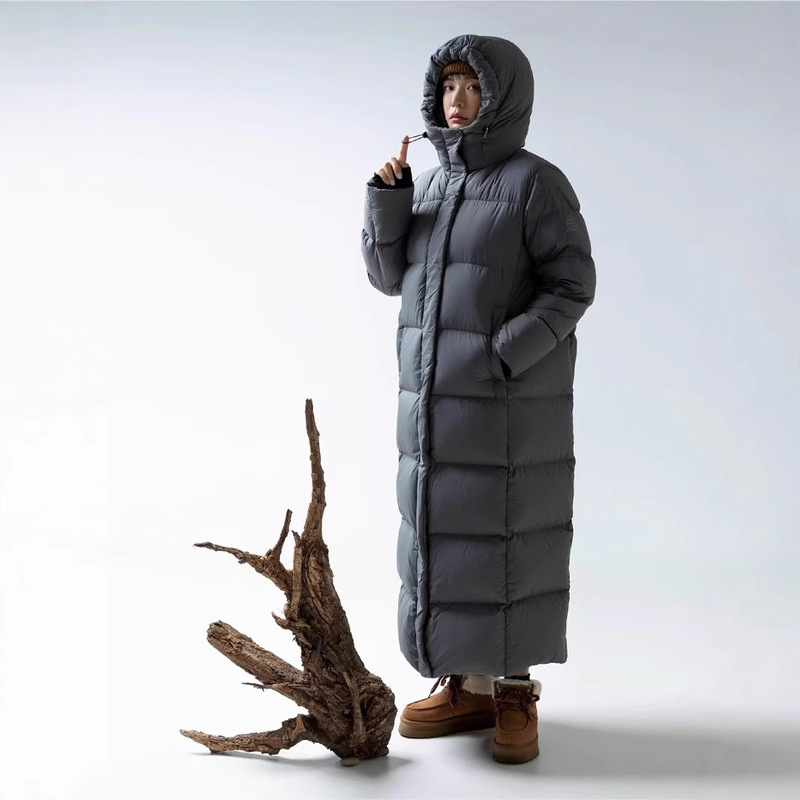 Down Jacket for Minus 30 Degrees, 90% Goose Down, Thickened and Lengthened for Cold Winter Outdoor Use, Fashionable Couple Style, Women's Clearance Sale