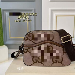 �¿�С�����r�Џ͹����C��б�����μ�����Ͱ���Ůͬ��W������