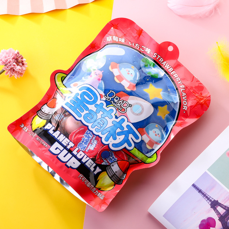 馬馬媽星萌杯巧克力杯星球杯草莓夾心餅乾兒童懷舊零食218g袋裝