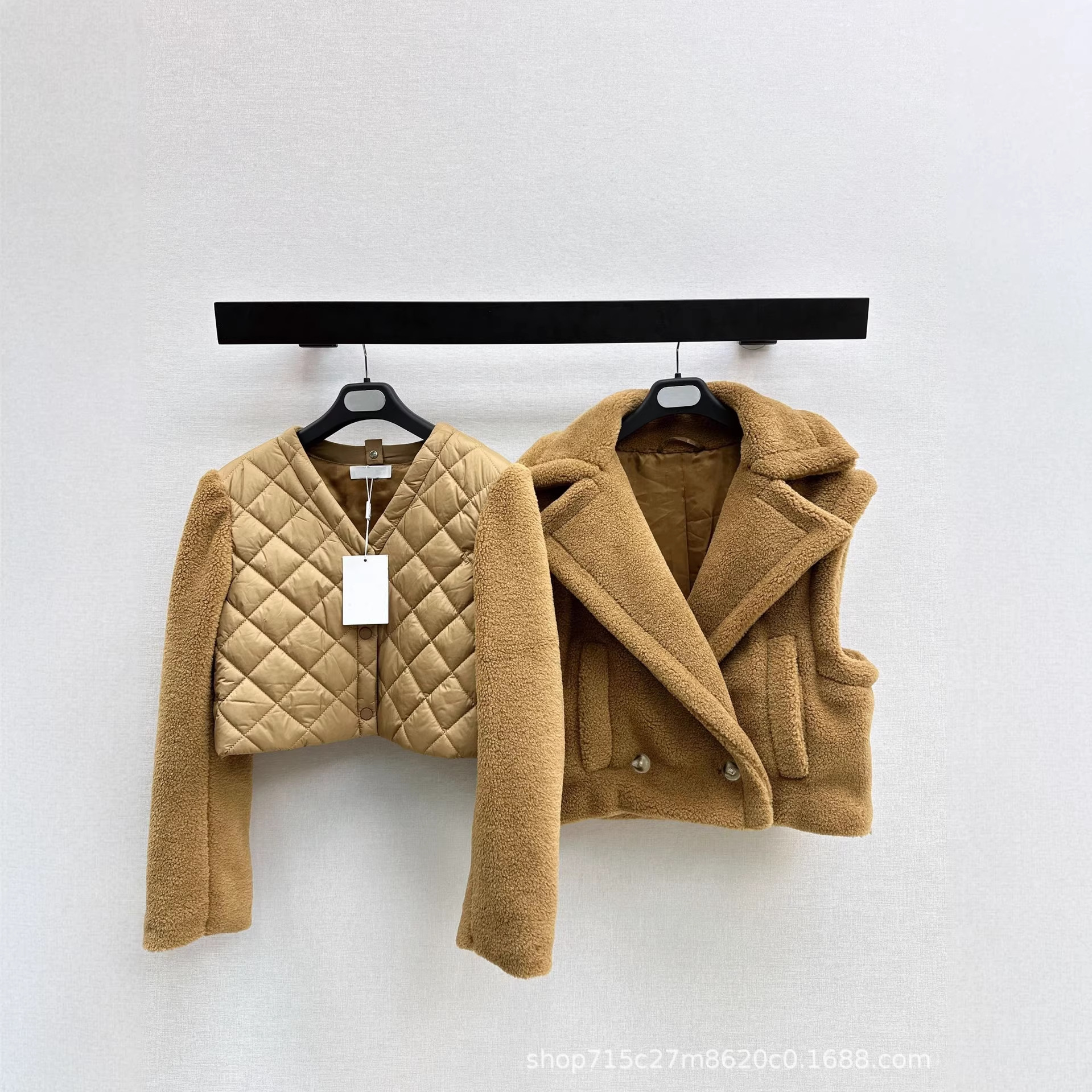 深圳南油26早春新款短款泰迪两件套袖子拼接棉服外套短款马甲有型