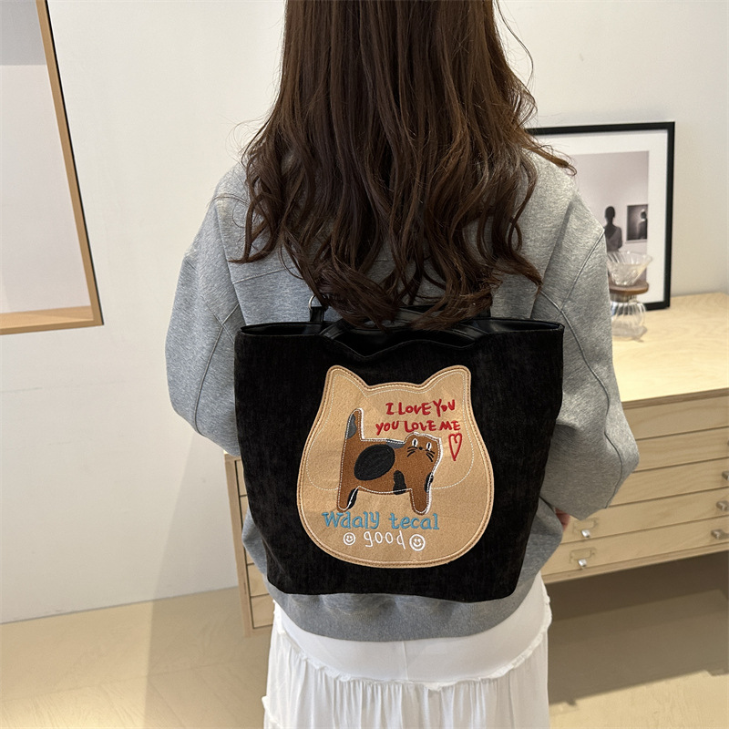 Bagos de gran capacidad para chicas encantadoras otoño / invierno 2024 nuevo estilo retro bolso de hombro de moda alta sensación bolso de brazo