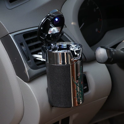 Solar-Powered Car Ashtray, Carbon Fiber Vehicle Ashtray with Light, Dual-Use for Car and Home, Led Lighting Car Accessories (Car ashtray) - black