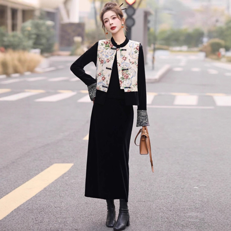 Women's Suit 2026 Spring and Autumn New Style High-End New Chinese Style National Style Buttoned Vest Jacket + Dress Two-Piece Set Women's Suit 2026 Spring and Autumn New Style High-End New Chinese Style National Style Buttoned Vest Jacket + Dress Two-Piece Set