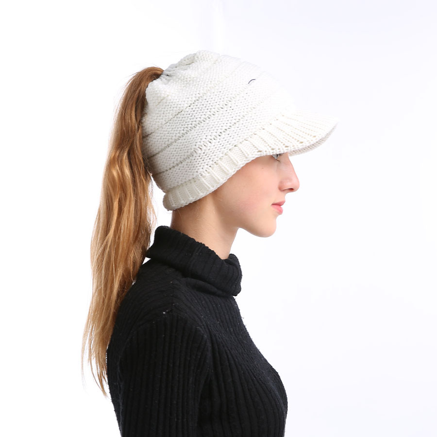 Klassische europäische und amerikanische Strickmütze, warme Strickmütze, Damen-Strickmütze mit offenem Himmel, Pferdeschwanz-Strickmütze, Entenschnabel-Wintermütze für Wärme – Detail 15