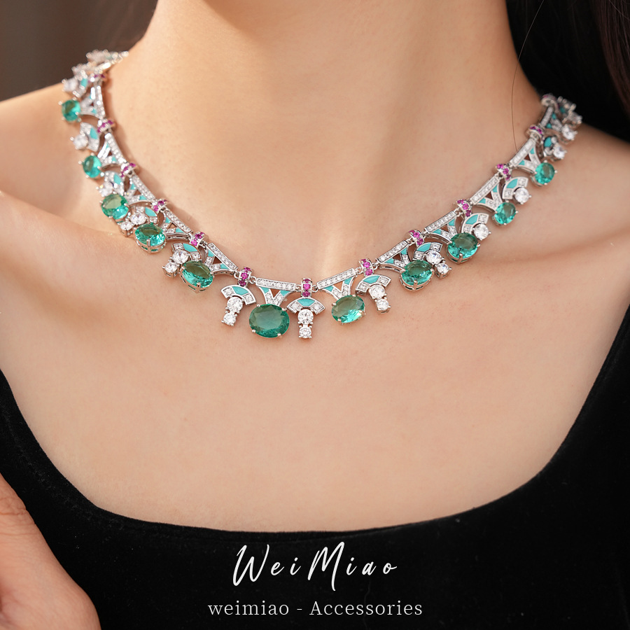 Corte de viento goteo de aceite de zircon collar oval lujo ligero de alto nivel sensación de cadena de clavícula exquisita nicho conjunto de joyería al por mayor