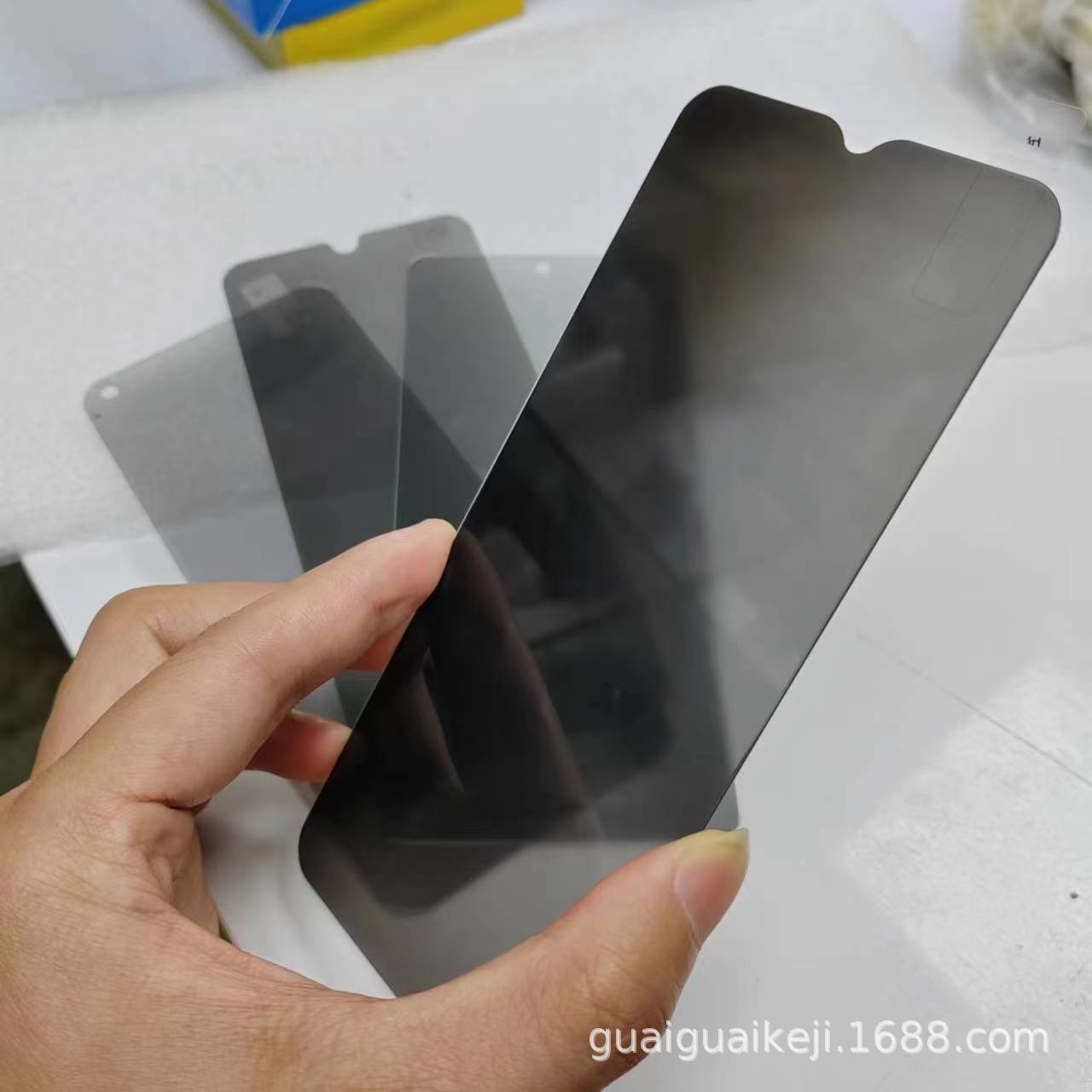 适用AT&T Motivate Pro 2防窥膜 Verge 2隐私保护膜Privacy钢化贴