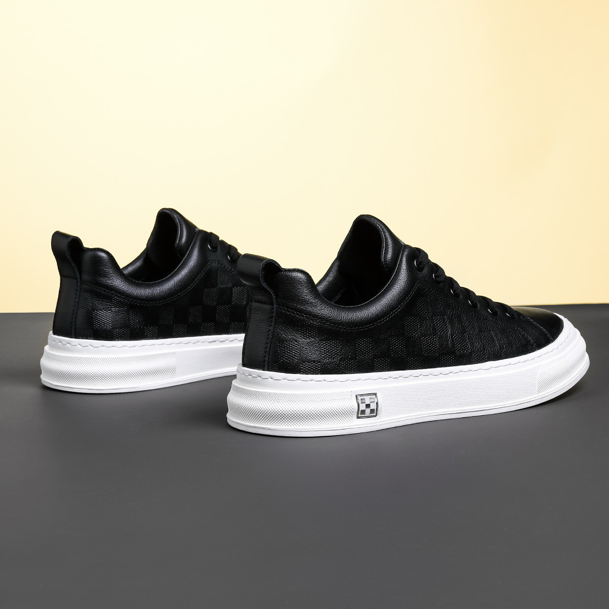Genuine leather sneakers men's casual leather shoes men's lace up leather shoes men's first layer of cowhide comfortable versatile black shoes trendy_voghion.com